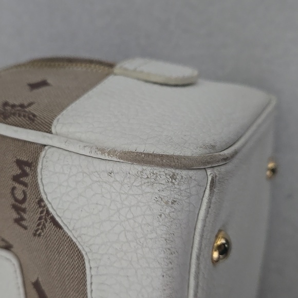 Pre Loved MCM Vintage White and Gold Handbag - Picture 5 of 14